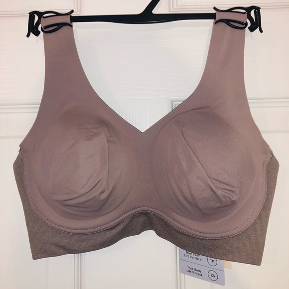 2 True body lift V neck bralettes (XS) - Picture 5 of 9